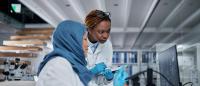 women working in a lab